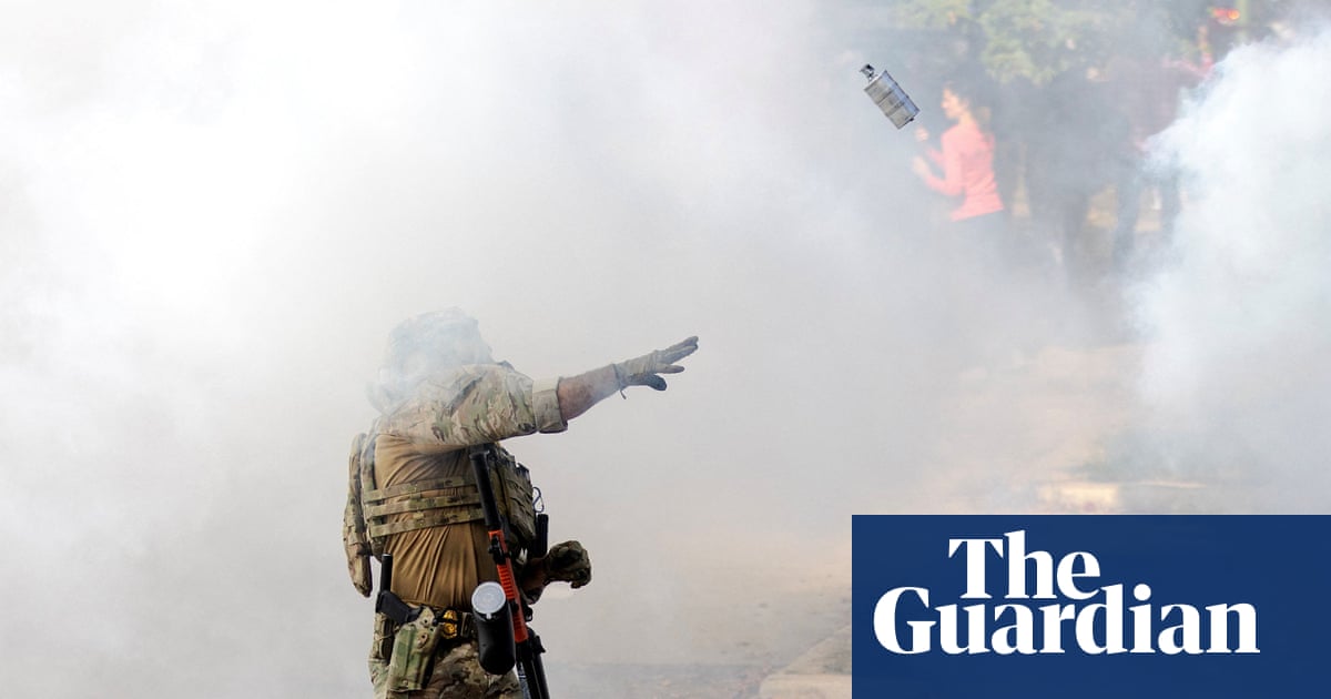 Judge orders federal immigration officers in Chicago area to wear body cameras | Ice (US Immigration and Customs Enforcement)