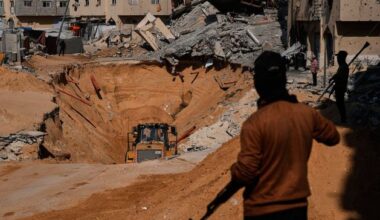 Israel says ceasefire and aid to resume after airstrikes kill 26 in Gaza