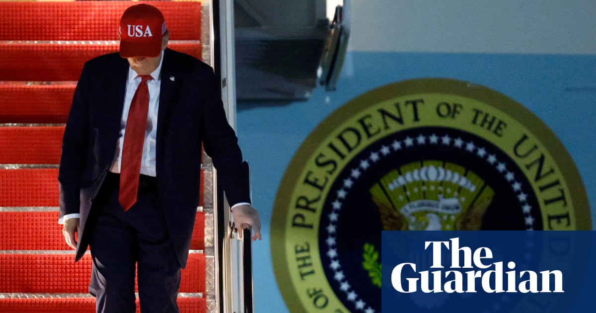 FBI investigates after hunting stand was found near where Trump exits Air Force One | Donald Trump