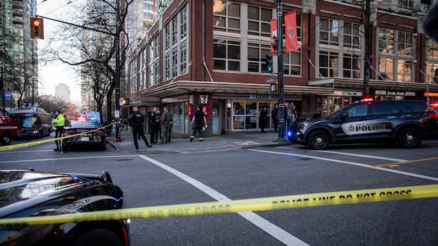 Vancouver police officer cleared in killing of 7-Eleven knife attacker