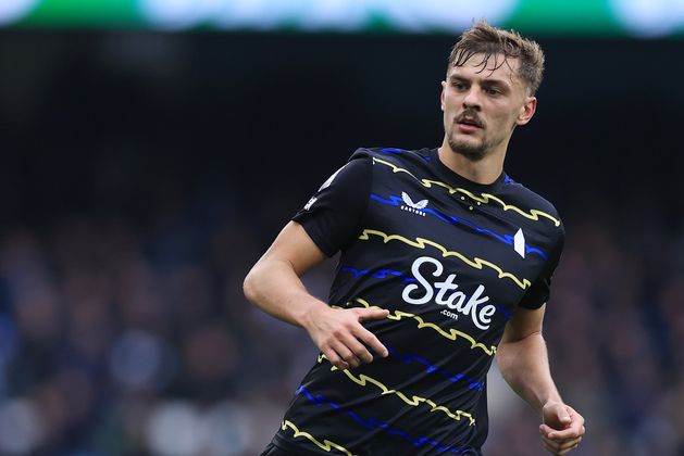 ‘I see myself as English’ – Everton midfielder Kiernan Dewsbury-Hall closes door on switch to Ireland