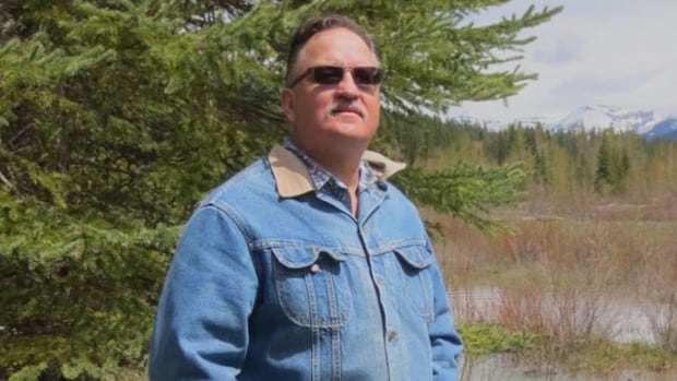 B.C. man dies weeks after rescuing himself from the jaws of a grizzly bear