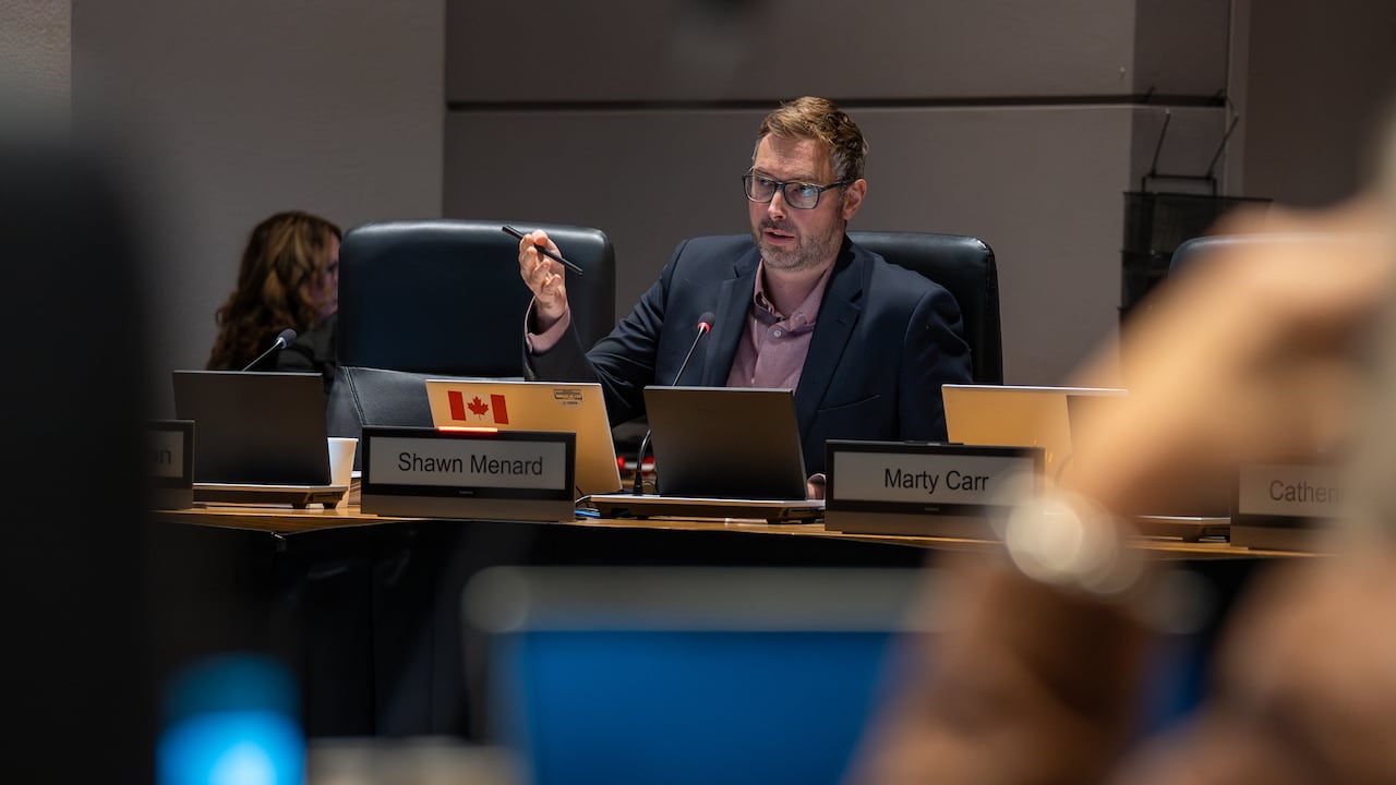 Photo of the councillor in chambers.