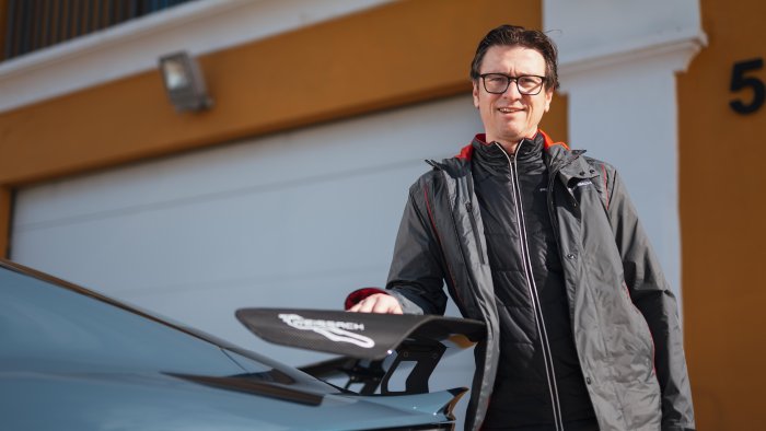 Charging a BEV: tips from a Porsche Taycan expert