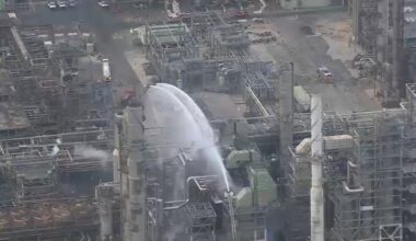 Chevron refinery fire: Explosion rocks El Segundo, Manhattan Beach region in Southern California