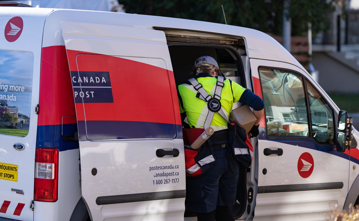 Reforms by international mail carriers could help Canada Post navigate challenges