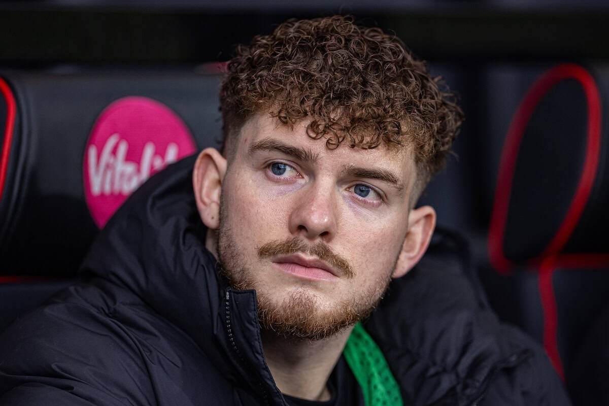 BOURNEMOUTH, ENGLAND - Saturday, February 1, 2025: Liverpool's substitute Harvey Elliott on the bench before the FA Premier League match between AFC Bournemouth and Liverpool FC at Dean Court. Liverpool won 2-0. (Photo by David Rawcliffe/Propaganda)