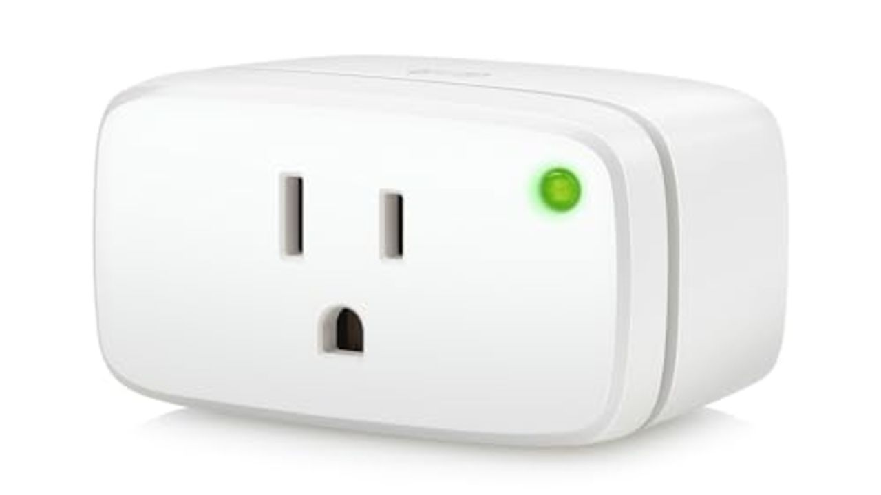Eve Energy (Matter) - Smart Plug, App and Voice Control, 100% Privacy, Matter Over Thread, Works with Apple Home, Alexa, Google Home, SmartThings
