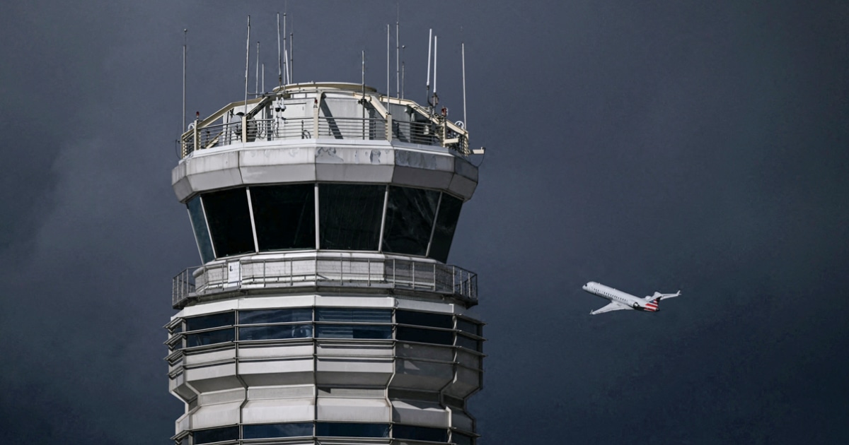 DOT chief threatens to fire air traffic controllers who skip work