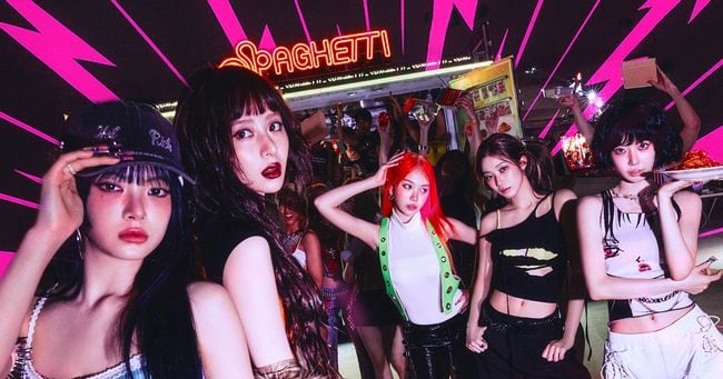 LE SSERAFIM Unveils Spicy 'SPAGHETTI' Neon Concept - 조선일보