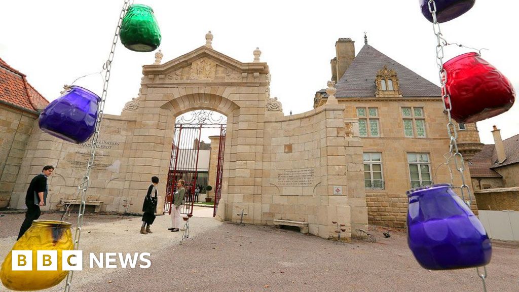 Museum robbery sees 2,000 gold and silver coins stolen