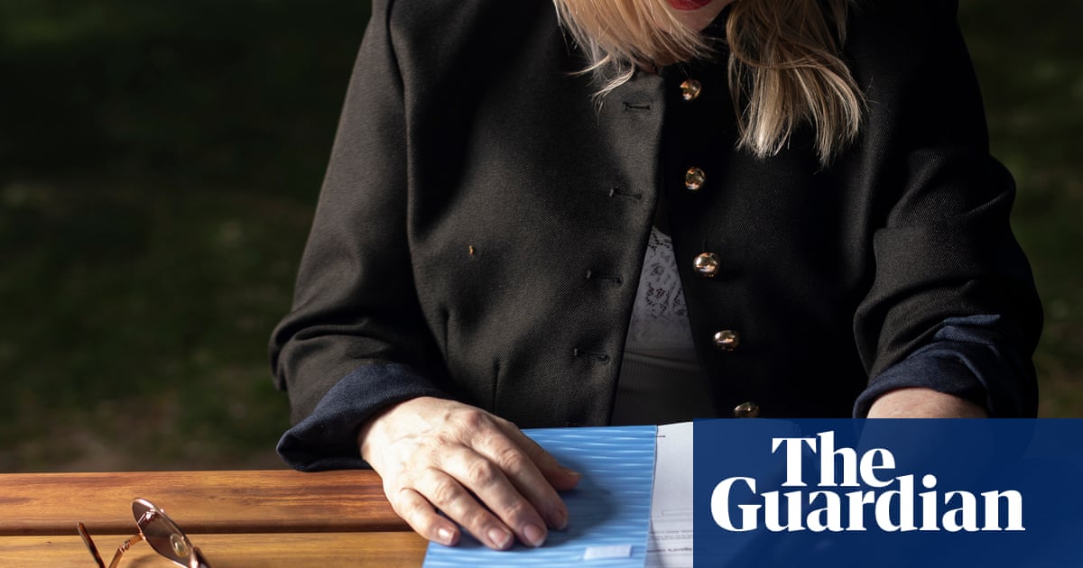 ATO refers hundreds of thousands of taxpayers to a private debt collector – including welfare recipients | Tax