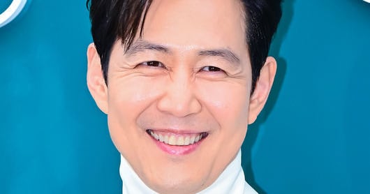 Lee Jung-jae, Lim Ji-yeon Unveil 'Annoying Love' Characters - 조선일보