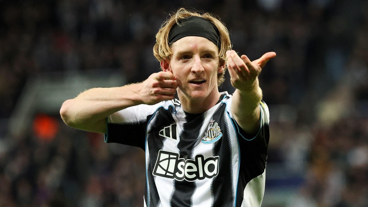 Electric Anthony Gordon and Harvey Barnes bury Jose Mourinho’s Benfica