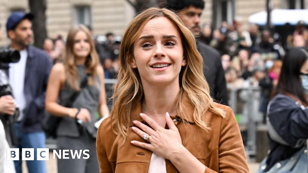 Emma Watson, Nicole Kidman and Margot Robbie in the spotlight at Paris Fashion Week