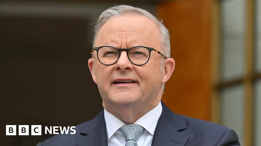 Private numbers of Australian PM and Donald Trump Jr listed on website