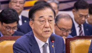 Minister Kim Yun-duk calls Chinese real estate purchases unfair - 조선일보