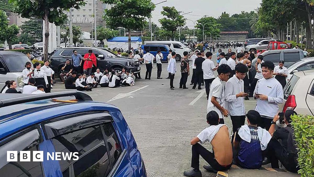 Philippines and Indonesia issue tsunami warnings after 7.4 magnitude earthquake