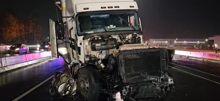 Highway 401 eastbound express lanes closed in Mississauga, 1 man charged