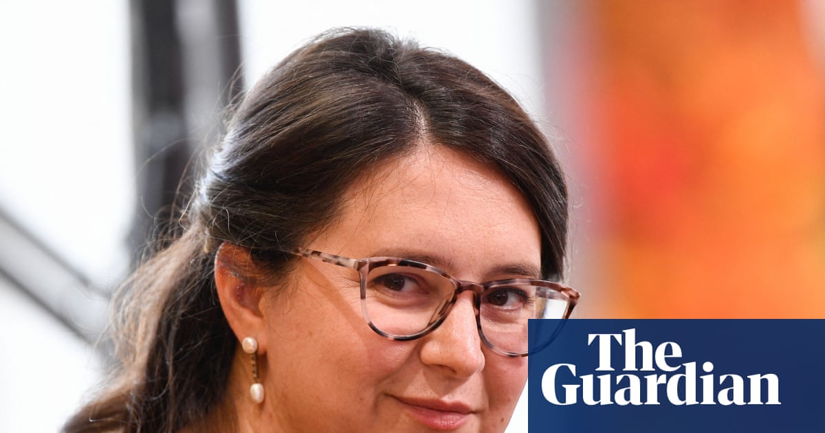 Bari Weiss named editor-in-chief of CBS News as Paramount buys Free Press startup | CBS