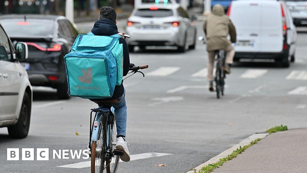 The neighbours who received unwanted Deliveroo starter kits