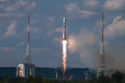 Russia ‘Persistently’ Jamming UK Military Satellites, Space Command Warns