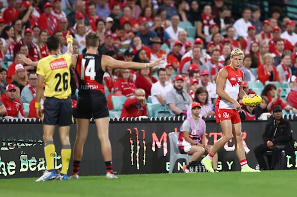 Footy fans can expect to see more players standing the mark in games next year. In fact, any opponent within five metres of a mark or free kick is expected to stand.