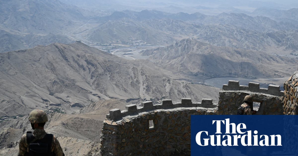 Heavy clashes erupt along Pakistan-Afghanistan border | Afghanistan