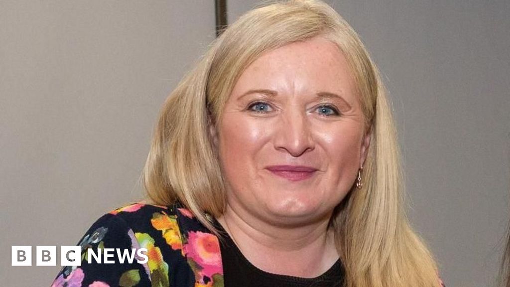 Education head apologises after 'insulting' music classes