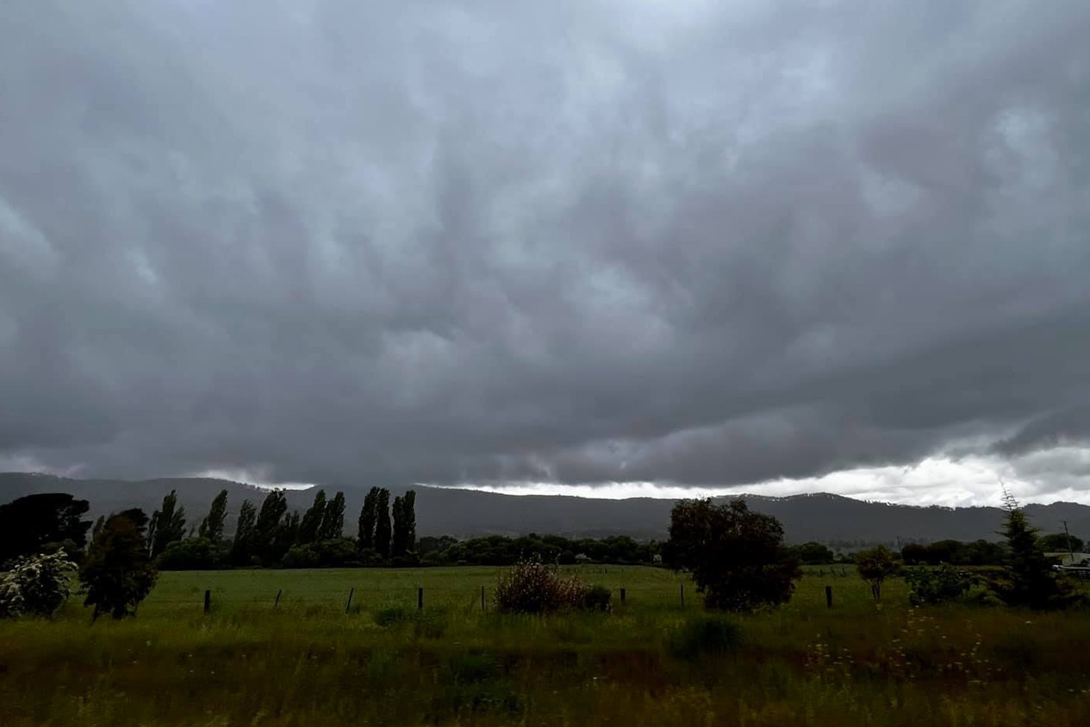 Warning as severe thunderstorms bear down on northern Tasmania