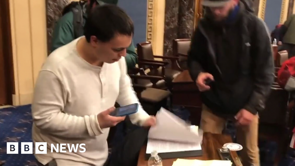 Pardoned Capitol rioter arrested for allegedly threatening to kill Hakeem Jeffries