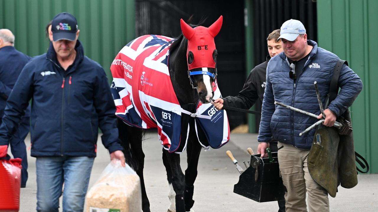 Geelong Cup postponement plays havoc with Melbourne Cup plans