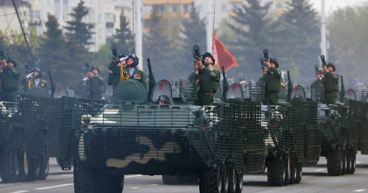 Iran says it seeks to build military ties with Belarus