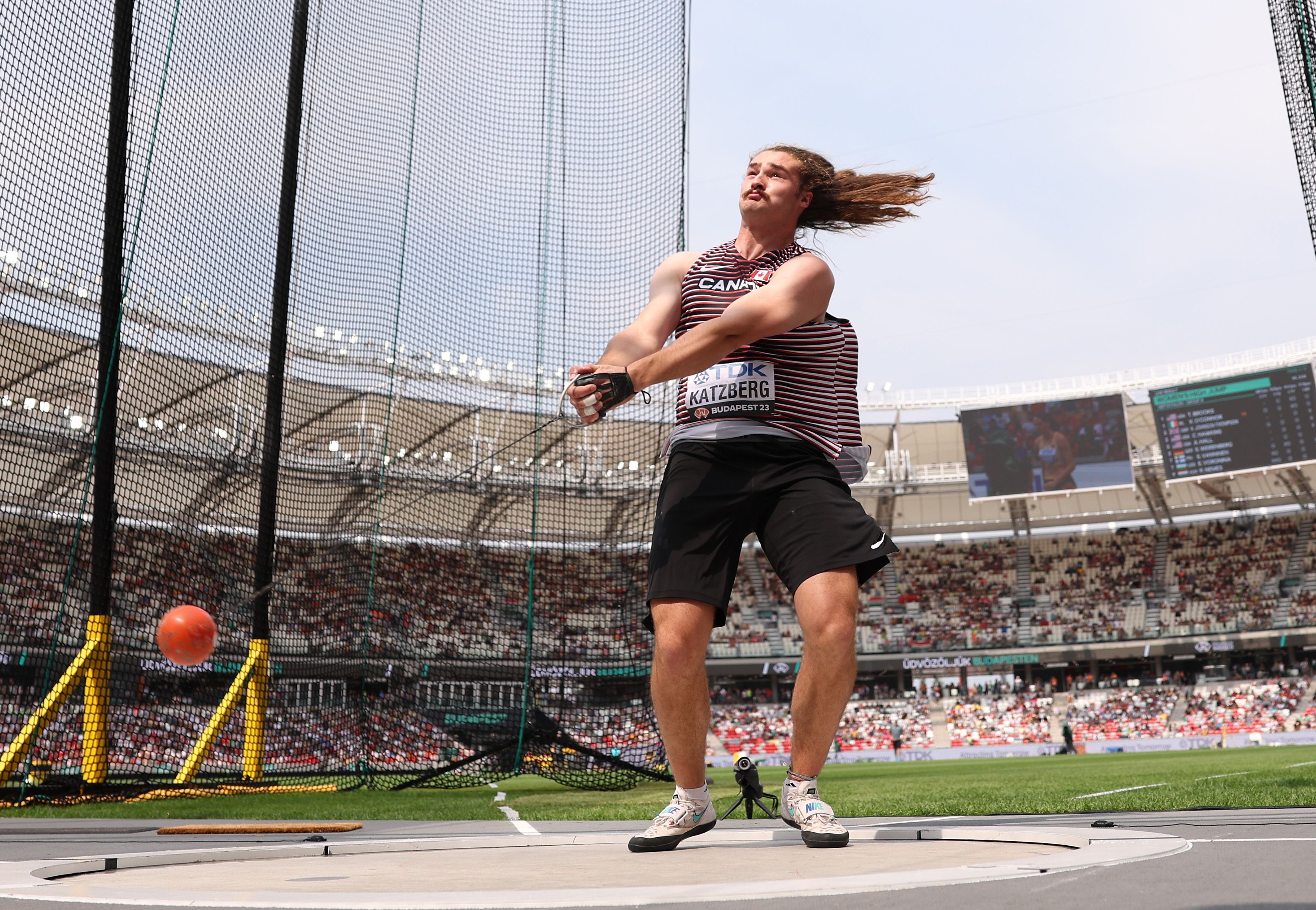 Ethan Katzberg in hammer qualifying at the World Athletics Championships Budapest 23
