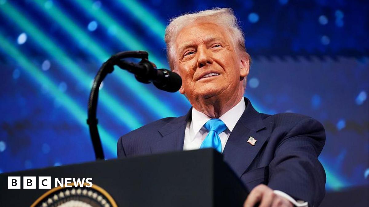 Donald Trump tells CEOs in South Korea that US is "going to have a good deal" with China