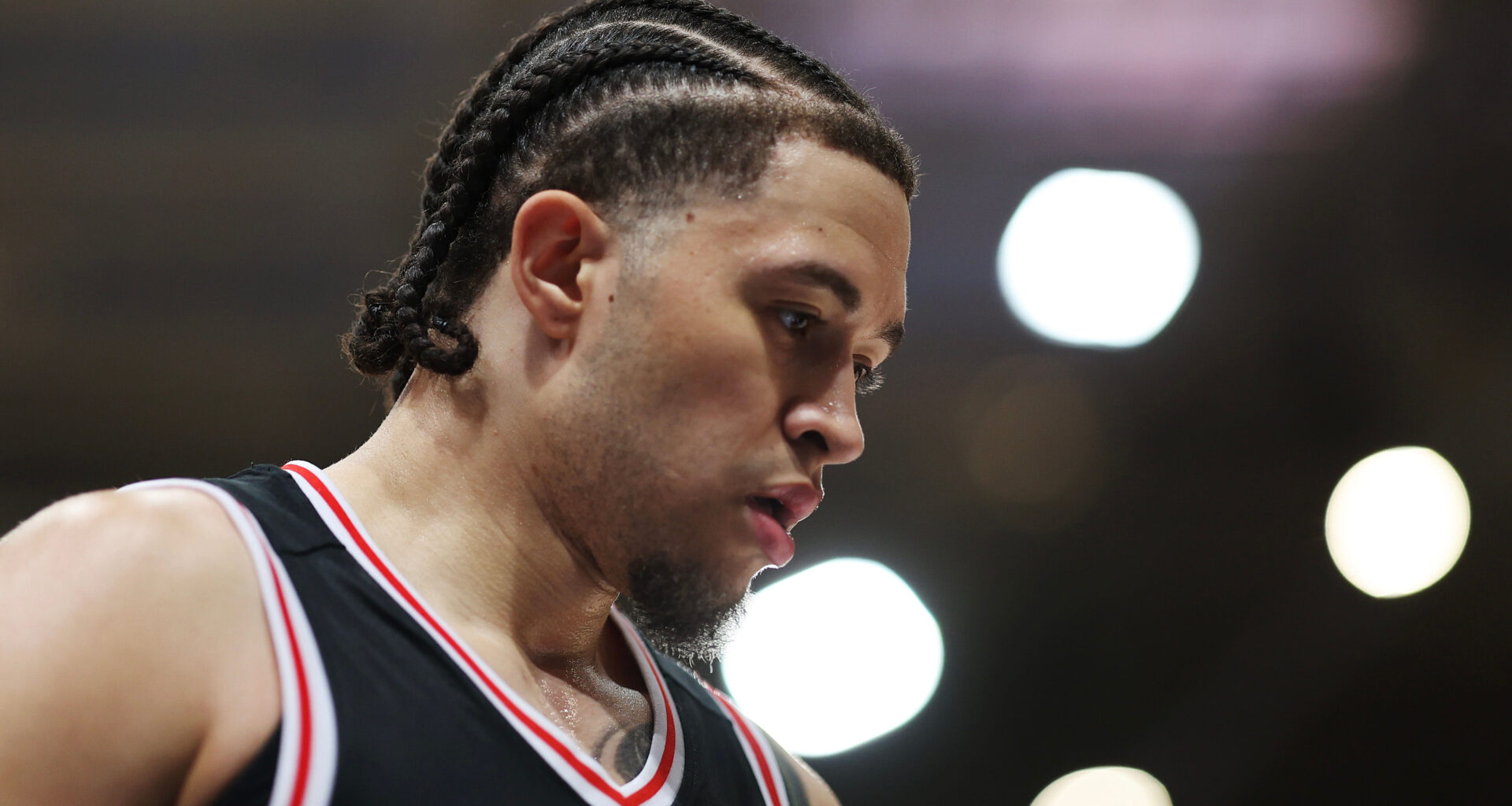 Hawks part ways with import guard