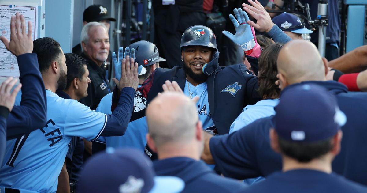 Blue Jays Game 6: What to know about costumes, TTC, Gardiner - Toronto Star