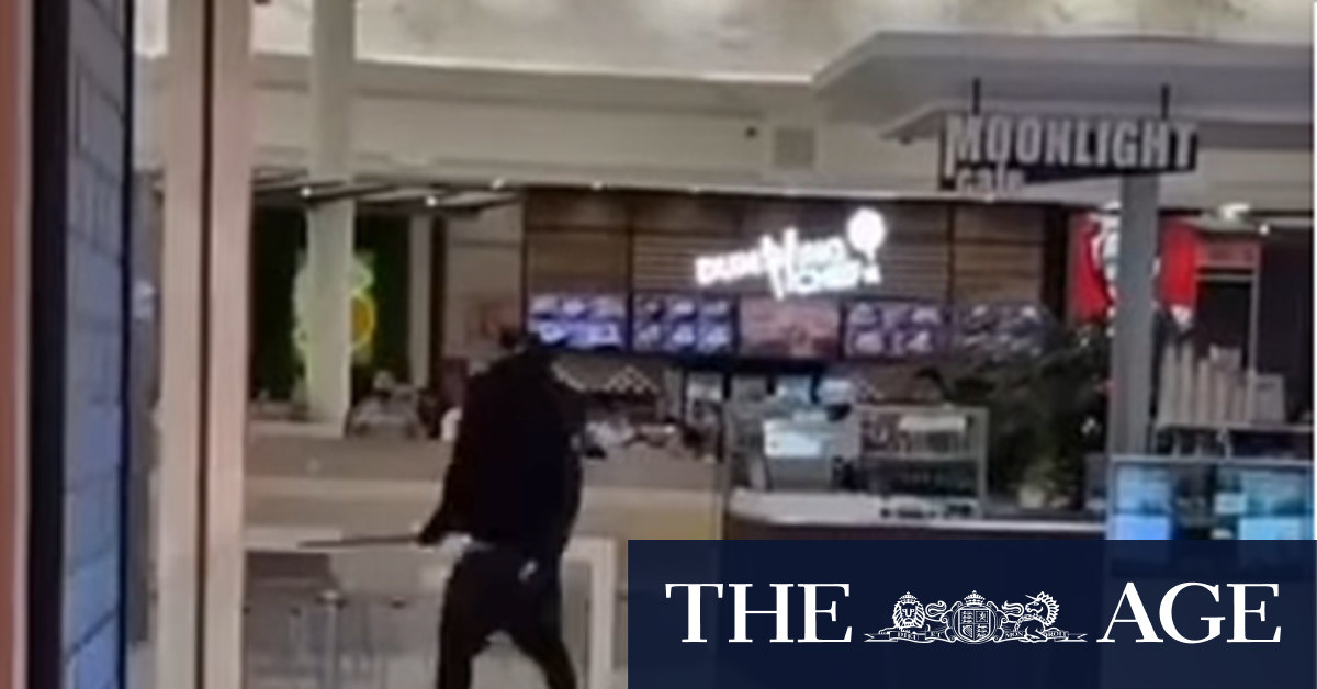 Shoppers scream as pair swing machetes at each other in Broadmeadows