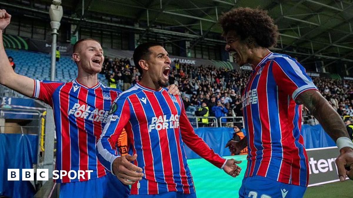 Daniel Munoz of Crystal Palace celebrates with Adam Wharton and Chris Richards