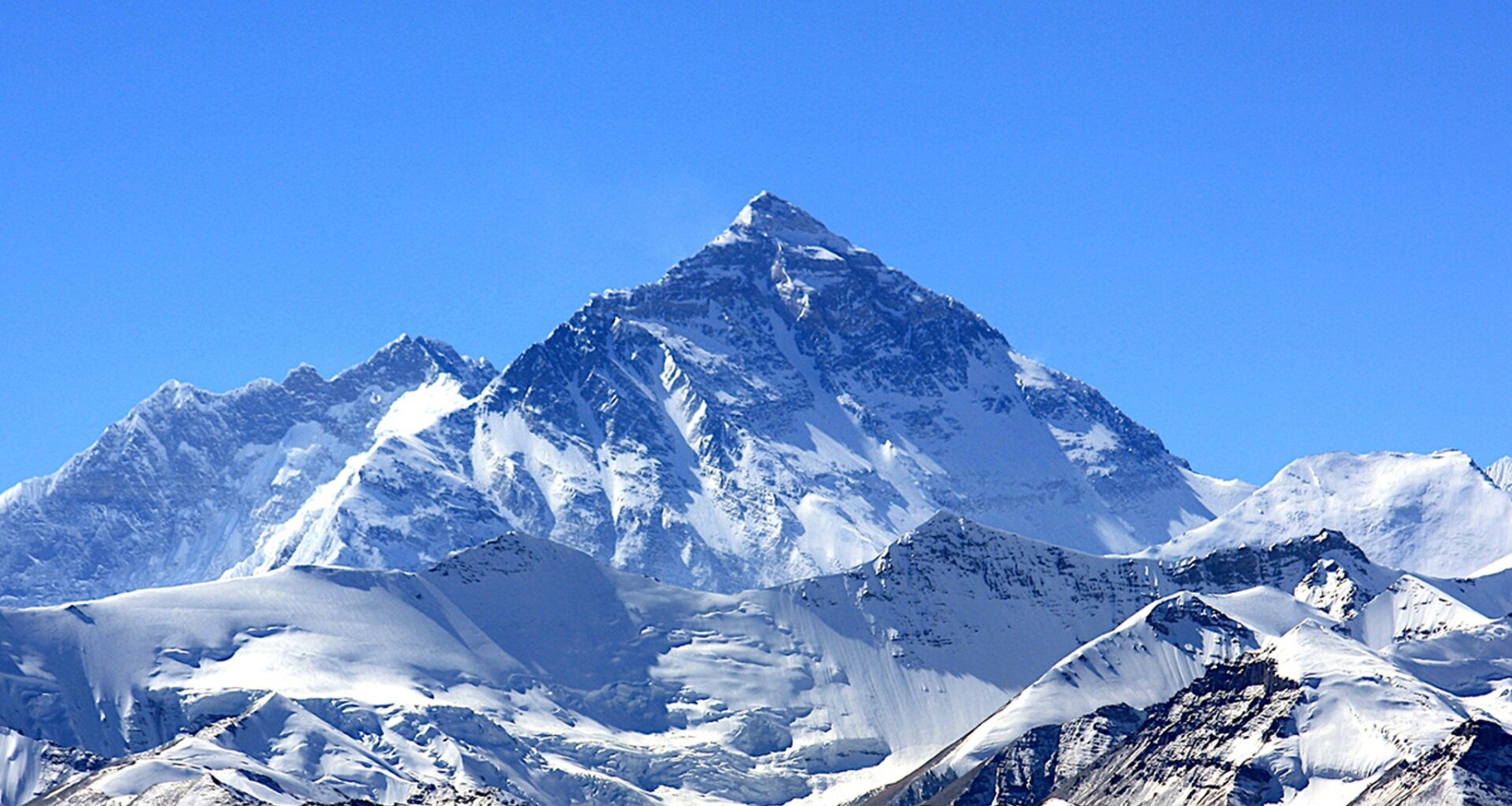 Hundreds of Mt. Everest Climbers Stuck on Mountain