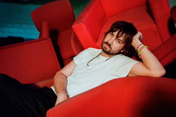 Kevin Parker is once again doing it all himself on Deadbeat. 