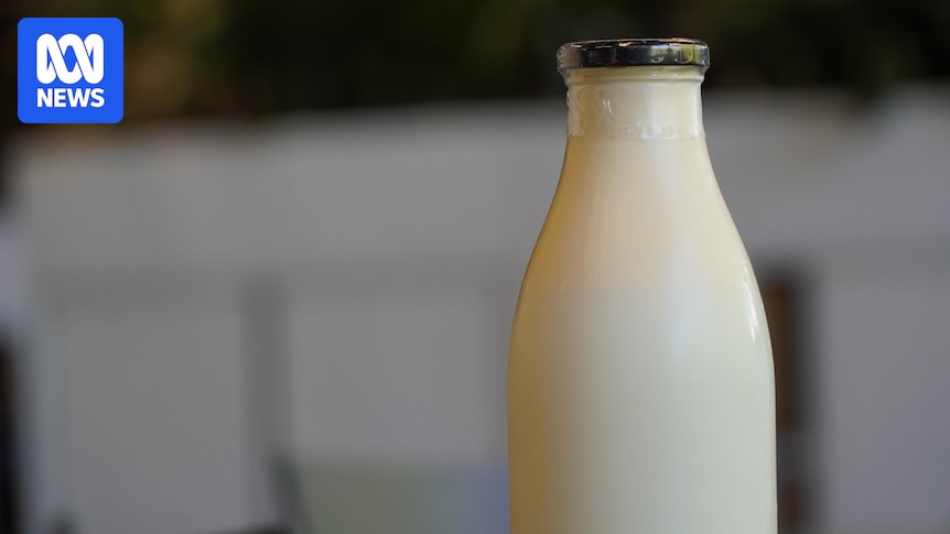 Social media promotion of raw milk 'misleading and dangerous'