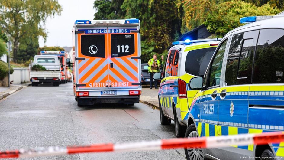 Town mayor critically injured in stabbing – DW – 10/07/2025