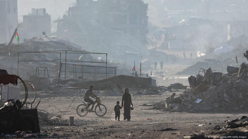 ICJ says Israel must ensure basic needs of Gaza – DW – 10/22/2025