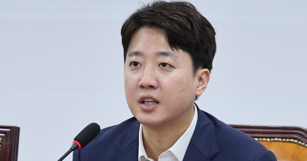 Reform Party's Lee Jun-seok Denies Controversial Comments, Threatens Legal Action - 조선일보