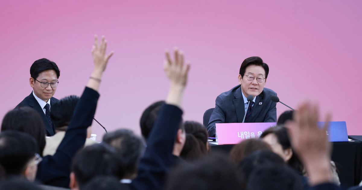 President Lee Warns Capital Housing Prices Risk Lost Decades - 조선일보