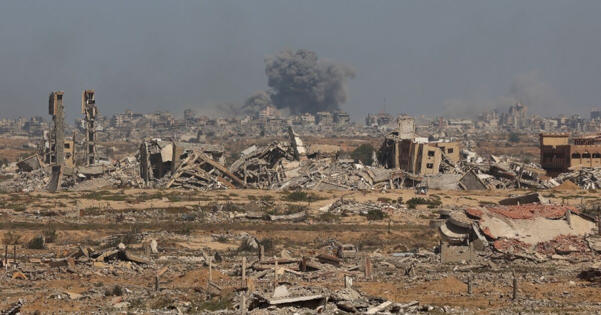 Israel troops still operating in Gaza after Trump, hostage family appeals