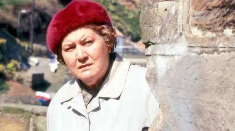 Patricia Routledge as Hetty Wainthropp, Lancashire housewife turned sleuth