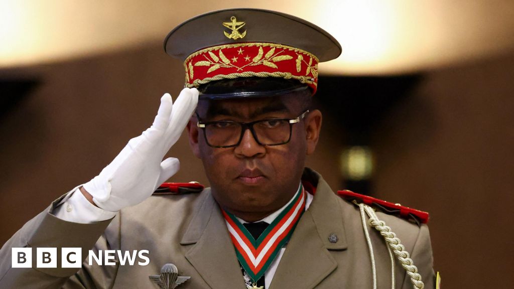 President Andry Rajoelina appoints army general as PM