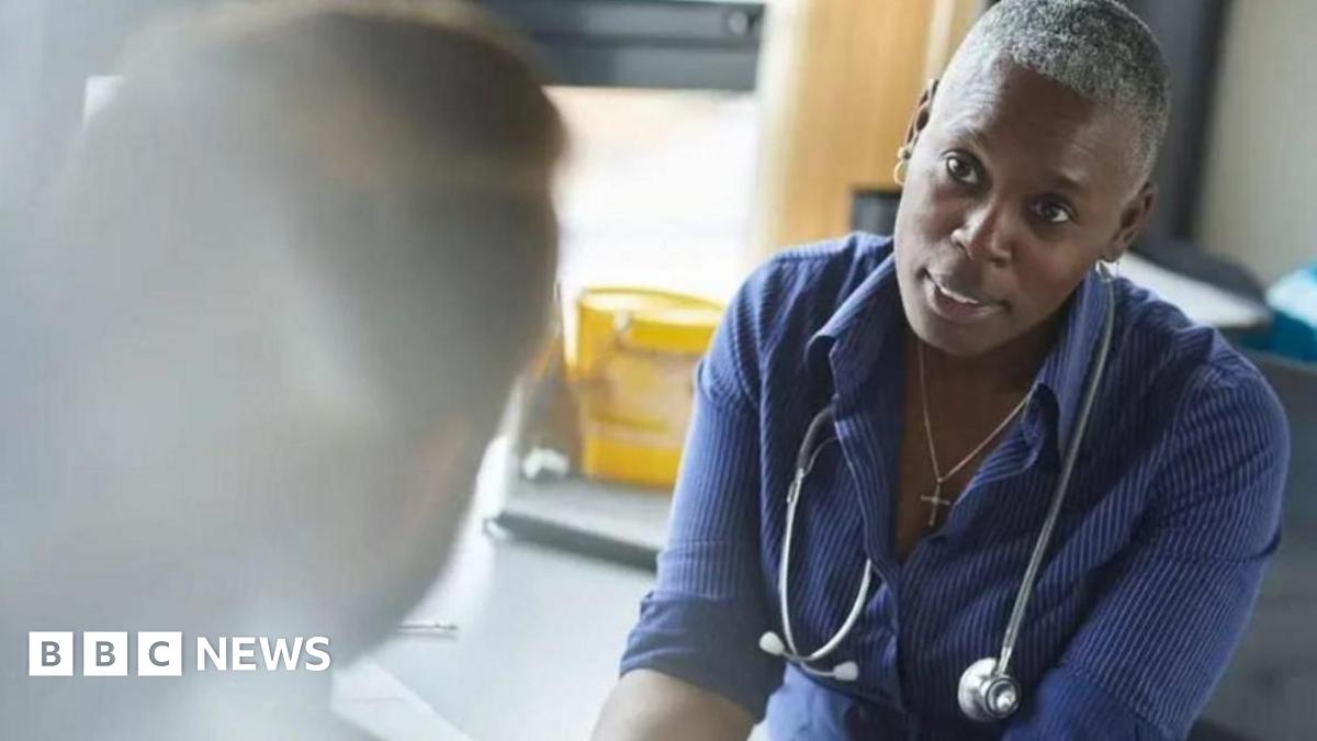 Rob Burrow (left) and Kevin Sinfield (right)